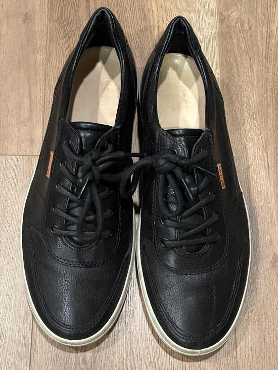 Ecco Other - Ecco Men’s Leather Lace-Up Sneakers with White Sole, Black, Sz 11